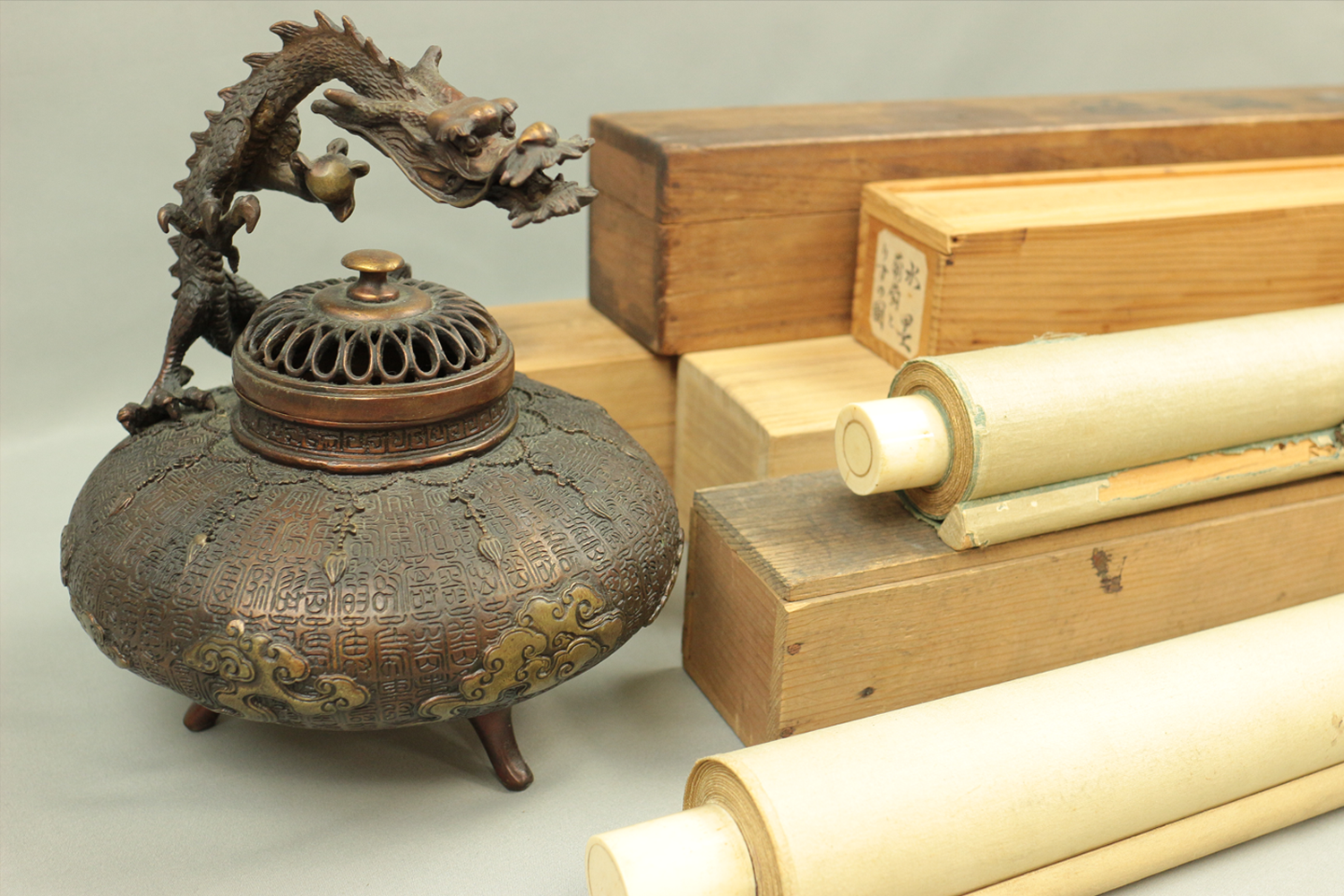 【英国現地アンティークフェアで25年前購入】木馬＆アフリカンビーズアート Year of beginning – Reiwa Antiques