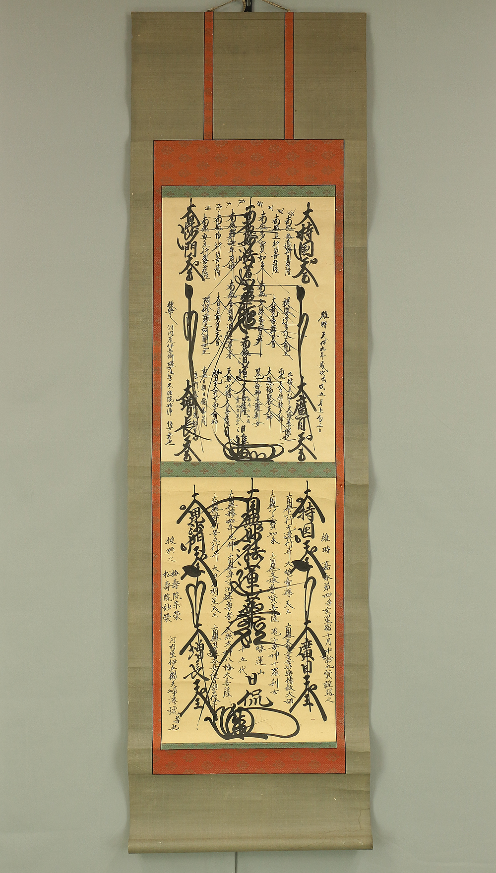 Erkaklar ayollar külotlu porno Ayollar guruh jinsiy aloqada erkaklarning eshaklarini yalaydilar